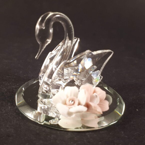Crystal Swan with ceramic Flowers made with Swarovski crystal - Picture 4 of 10